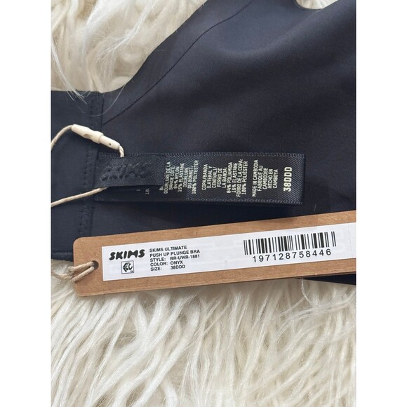 Skims Ultimate Push up Plunge Bra Onyx Size 38DDD - Picture 7 of 7